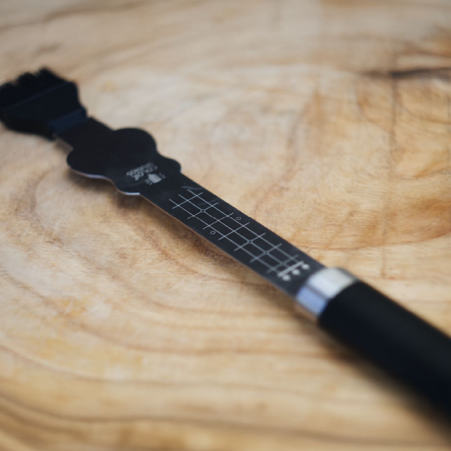Set Parrillero con Forma de Guitarra + Funda